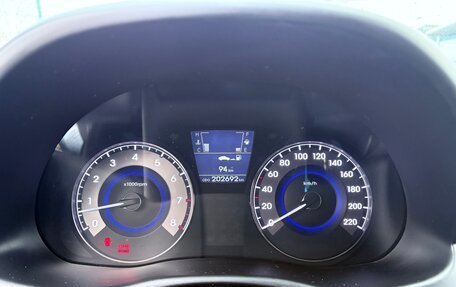 Hyundai Solaris II рестайлинг, 2011 год, 690 000 рублей, 5 фотография