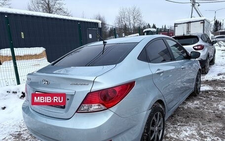 Hyundai Solaris II рестайлинг, 2011 год, 690 000 рублей, 2 фотография