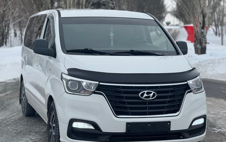 Hyundai H-1 II рестайлинг, 2018 год, 3 050 000 рублей, 5 фотография