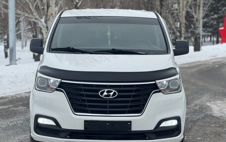 Hyundai H-1 II рестайлинг, 2018 год, 3 050 000 рублей, 3 фотография