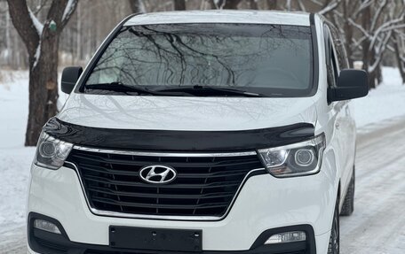 Hyundai H-1 II рестайлинг, 2018 год, 3 050 000 рублей, 14 фотография