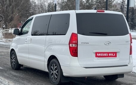 Hyundai H-1 II рестайлинг, 2018 год, 3 050 000 рублей, 8 фотография
