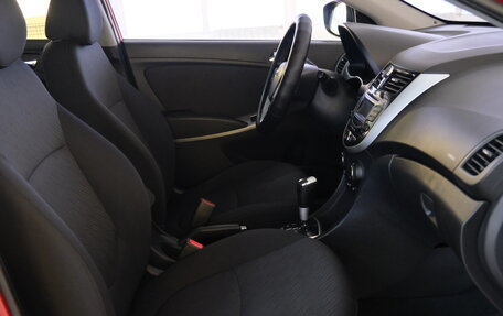 Hyundai Solaris II рестайлинг, 2013 год, 799 000 рублей, 22 фотография