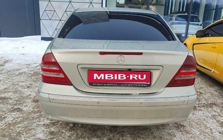 Mercedes-Benz C-Класс, 2006 год, 600 000 рублей, 2 фотография