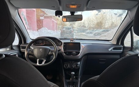 Peugeot 2008 II, 2014 год, 770 000 рублей, 6 фотография