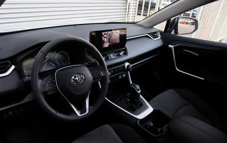 Toyota RAV4, 2025 год, 4 340 000 рублей, 12 фотография