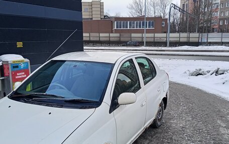 Toyota Platz, 2000 год, 119 000 рублей, 3 фотография