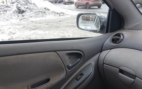 Toyota Platz, 2000 год, 119 000 рублей, 10 фотография