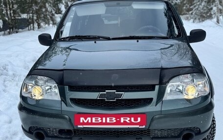 Chevrolet Niva I рестайлинг, 2010 год, 408 000 рублей, 2 фотография