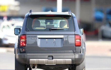 Toyota Land Cruiser Prado, 2025 год, 8 790 000 рублей, 3 фотография