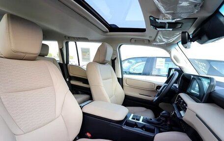 Toyota Land Cruiser Prado, 2025 год, 8 790 000 рублей, 6 фотография