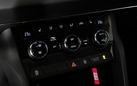 Skoda Karoq I, 2020 год, 2 220 000 рублей, 13 фотография