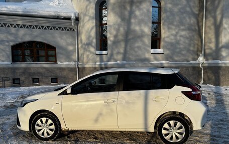 Toyota Yaris, 2021 год, 1 450 000 рублей, 6 фотография