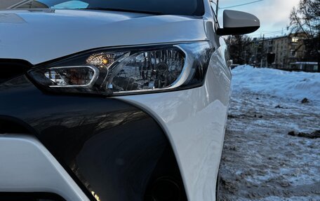 Toyota Yaris, 2021 год, 1 450 000 рублей, 5 фотография