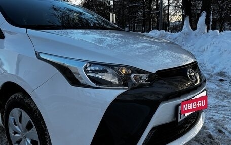 Toyota Yaris, 2021 год, 1 450 000 рублей, 4 фотография