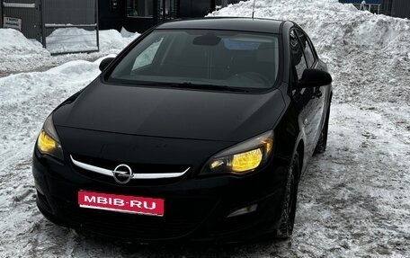 Opel Astra J, 2013 год, 650 000 рублей, 1 фотография