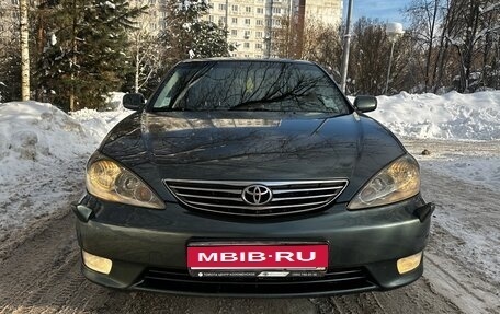 Toyota Camry V40, 2005 год, 765 000 рублей, 1 фотография