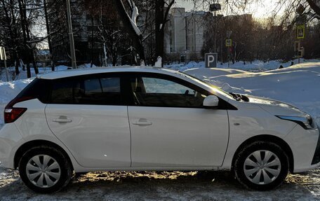 Toyota Yaris, 2021 год, 1 450 000 рублей, 11 фотография