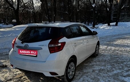 Toyota Yaris, 2021 год, 1 450 000 рублей, 10 фотография