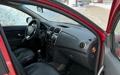 Renault Logan II, 2015 год, 745 000 рублей, 9 фотография