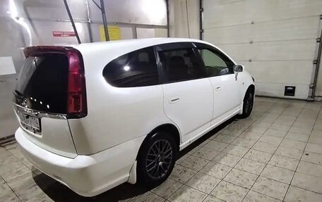 Honda Stream I рестайлинг, 2005 год, 600 000 рублей, 3 фотография