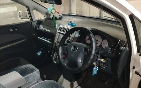 Honda Stream I рестайлинг, 2005 год, 600 000 рублей, 9 фотография