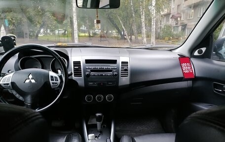 Mitsubishi Outlander III рестайлинг 3, 2007 год, 950 000 рублей, 1 фотография
