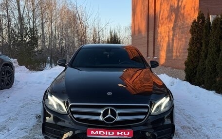 Mercedes-Benz E-Класс, 2019 год, 4 500 000 рублей, 1 фотография