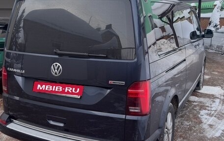 Volkswagen Caravelle T6 рестайлинг, 2021 год, 5 250 000 рублей, 2 фотография