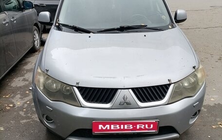 Mitsubishi Outlander III рестайлинг 3, 2007 год, 950 000 рублей, 5 фотография