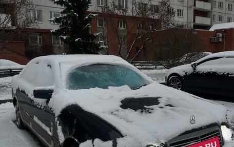 Mercedes-Benz E-Класс, 1996 год, 250 000 рублей, 3 фотография