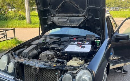 Mercedes-Benz E-Класс, 1996 год, 250 000 рублей, 9 фотография