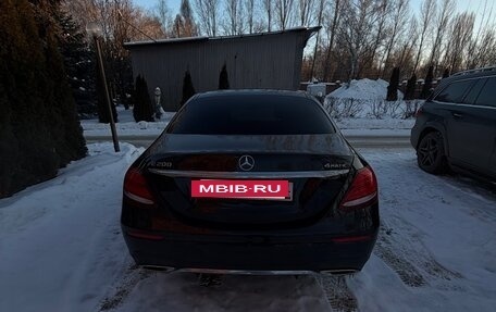 Mercedes-Benz E-Класс, 2019 год, 4 500 000 рублей, 6 фотография