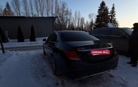 Mercedes-Benz E-Класс, 2019 год, 4 500 000 рублей, 7 фотография