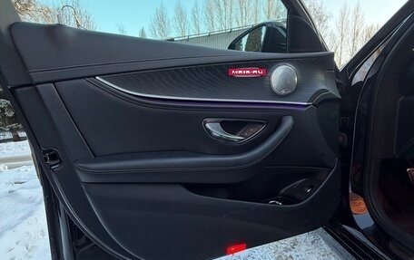 Mercedes-Benz E-Класс, 2019 год, 4 500 000 рублей, 10 фотография