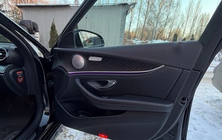 Mercedes-Benz E-Класс, 2019 год, 4 500 000 рублей, 11 фотография