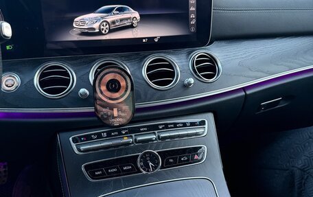 Mercedes-Benz E-Класс, 2019 год, 4 500 000 рублей, 13 фотография