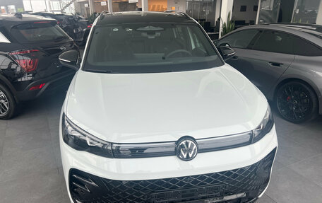 Volkswagen Tiguan, 2025 год, 5 300 000 рублей, 2 фотография