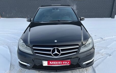 Mercedes-Benz C-Класс, 2011 год, 1 350 000 рублей, 2 фотография