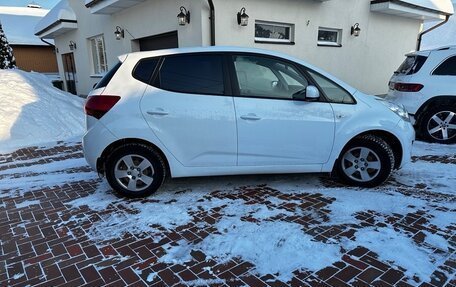 KIA Venga I, 2012 год, 910 000 рублей, 3 фотография