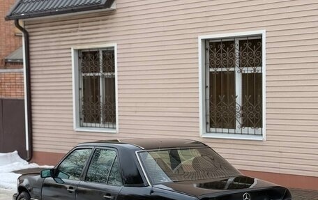 Mercedes-Benz E-Класс, 1993 год, 265 000 рублей, 4 фотография