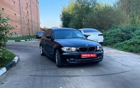 BMW 1 серия, 2011 год, 800 000 рублей, 1 фотография