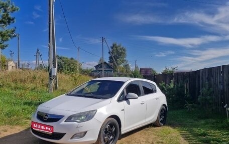 Opel Astra J, 2011 год, 500 000 рублей, 1 фотография