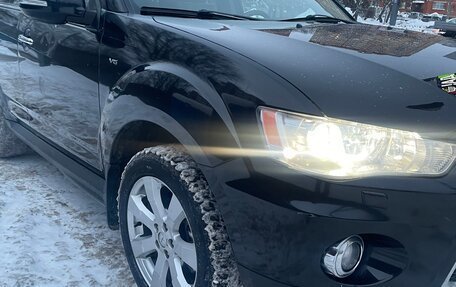 Mitsubishi Outlander III рестайлинг 3, 2012 год, 1 750 000 рублей, 13 фотография