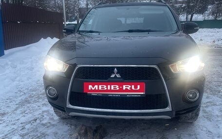 Mitsubishi Outlander III рестайлинг 3, 2012 год, 1 750 000 рублей, 19 фотография