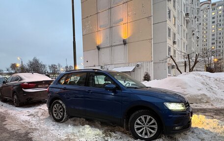 Volkswagen Tiguan II, 2020 год, 2 450 000 рублей, 2 фотография