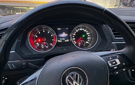 Volkswagen Tiguan II, 2020 год, 2 450 000 рублей, 6 фотография