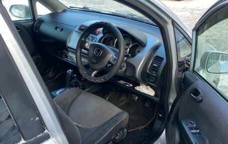 Honda Fit III, 2003 год, 320 000 рублей, 6 фотография