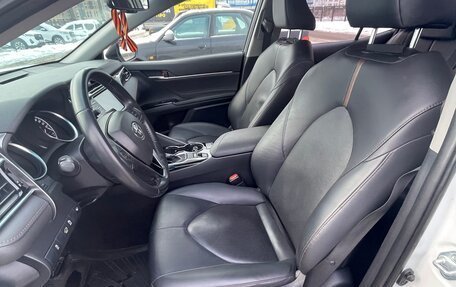 Toyota Camry, 2019 год, 2 850 000 рублей, 12 фотография