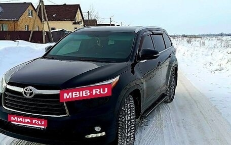 Toyota Highlander III, 2015 год, 3 100 000 рублей, 6 фотография
